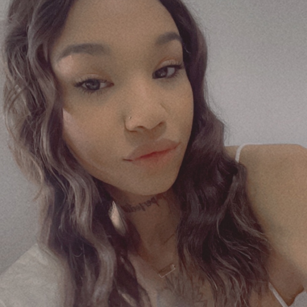 Meet your Posher, Makayla